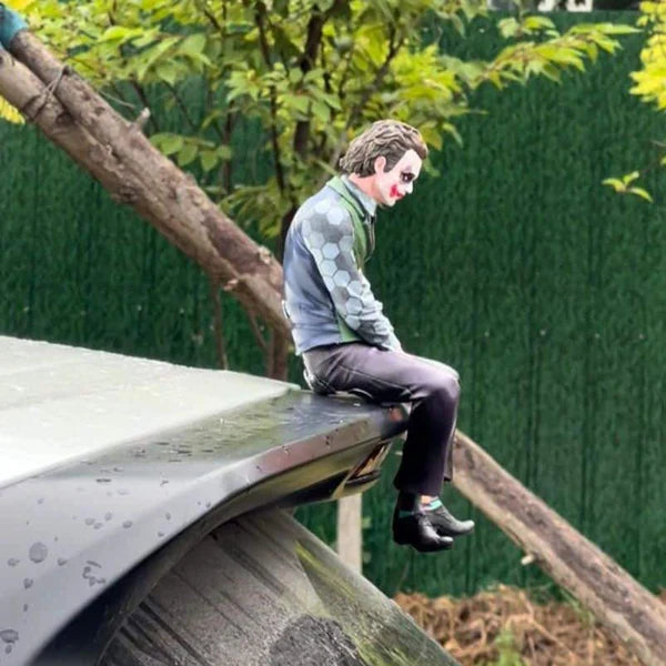 STRESSED JOKER WHO’S SEEN SOME SHIT