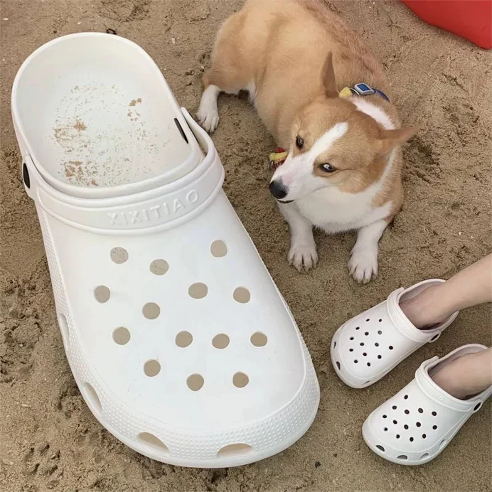 GIANT CROC SHOE - GOOD SHIT AS A CAT HOUSE OR BABY CRIB