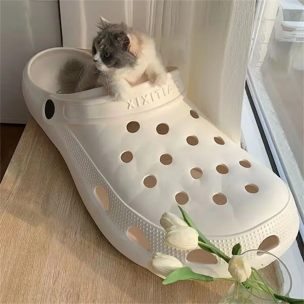 GIANT CROC SHOE - GOOD SHIT AS A CAT HOUSE OR BABY CRIB